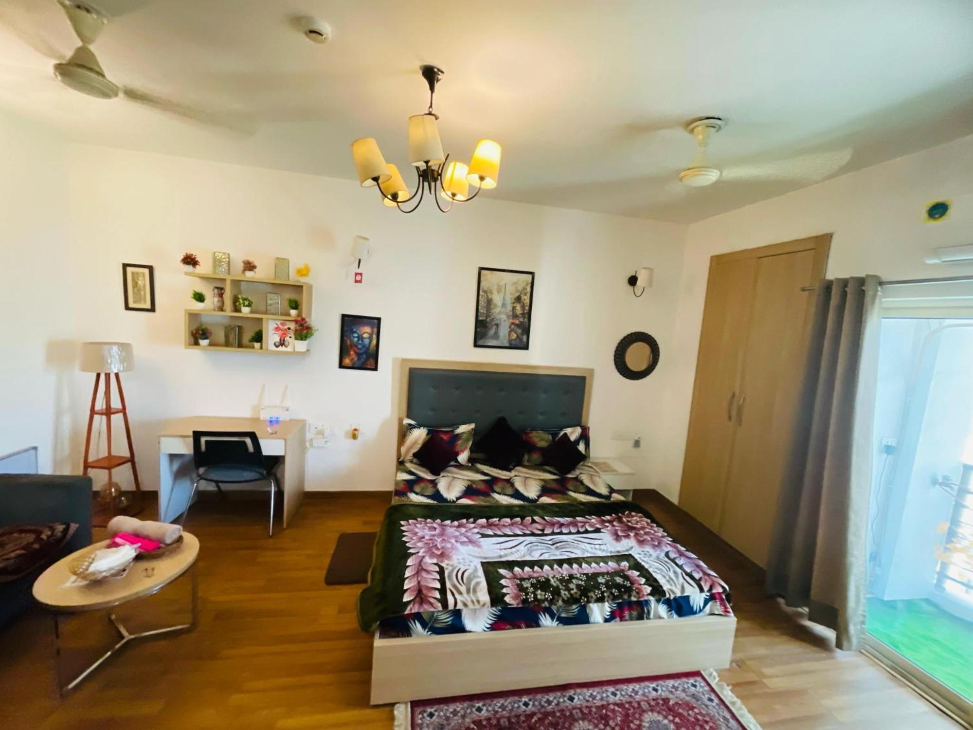 Dream Vibes Studio Apartment Noida Exterior photo